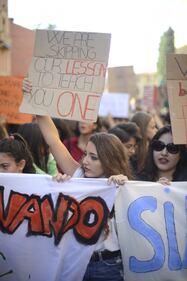 Fridays for future, a Bologna manifestazione contro il cambiamento climatico 1