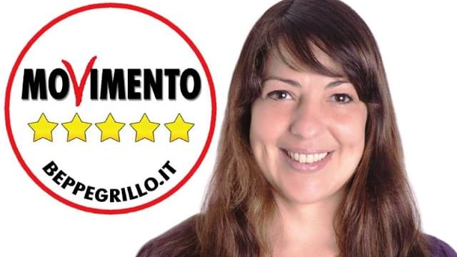 Biglietti per la Fiorentina al marito. Una consigliera grillina sotto accusa
