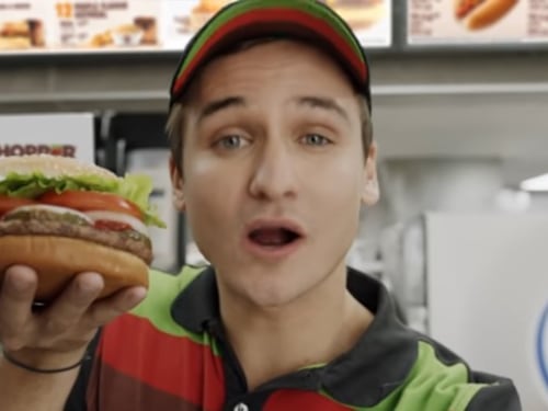 Lite Google-Burger King per colpa dell'assistente vocale
