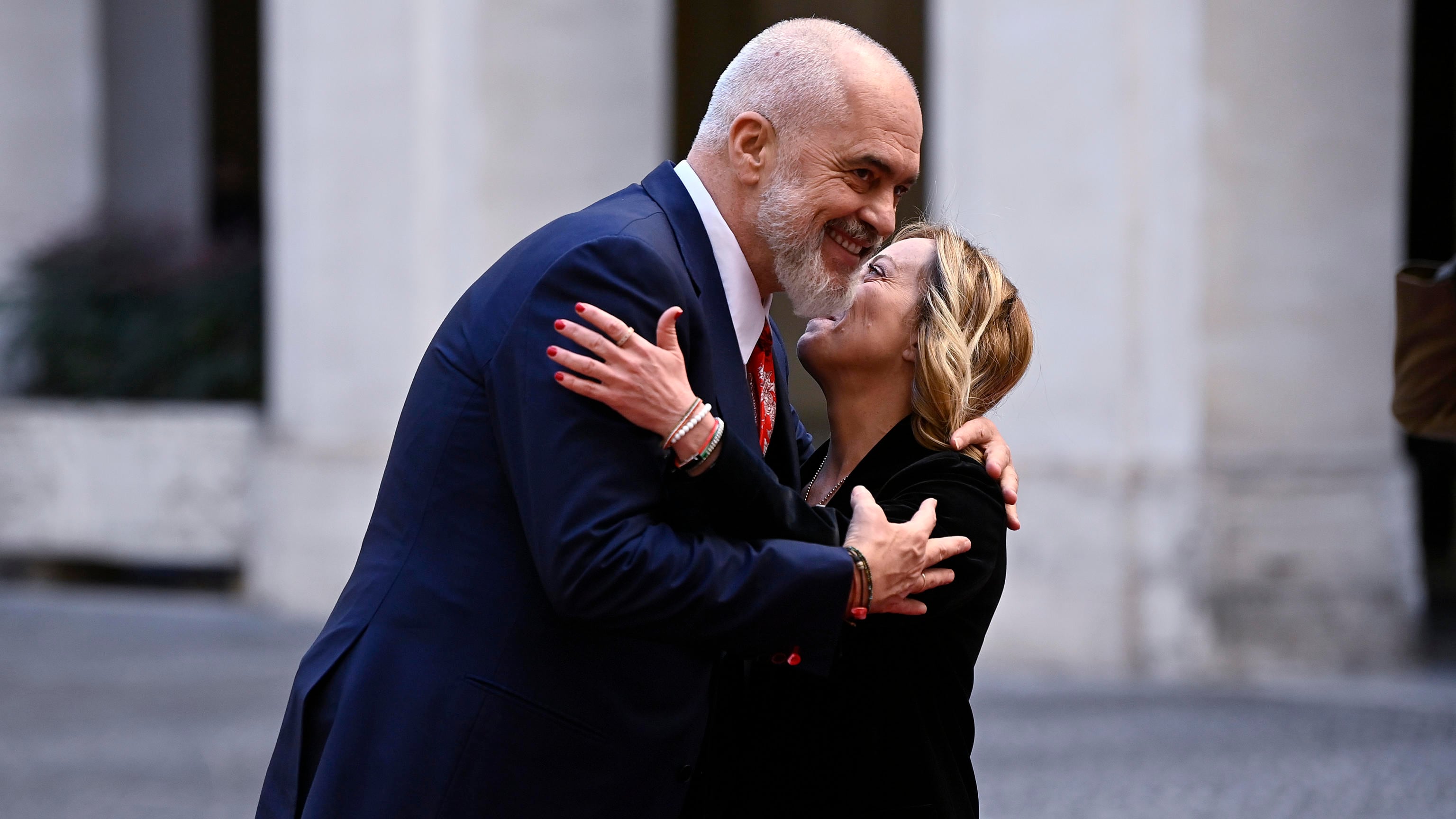 Rama: "Voi, Paese fratello". E blinda il patto migranti