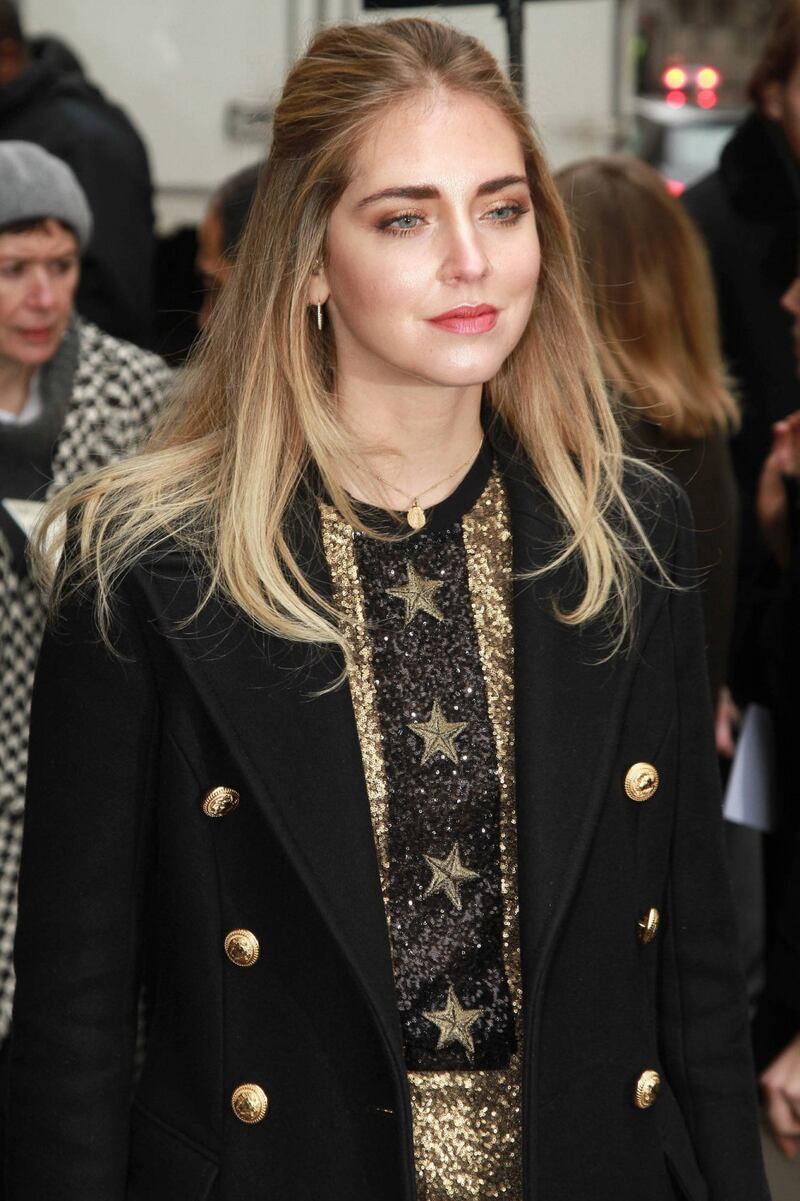 Chiara Ferragni hot, la gonna è inguinale 17