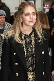 Chiara Ferragni hot, la gonna è inguinale 17