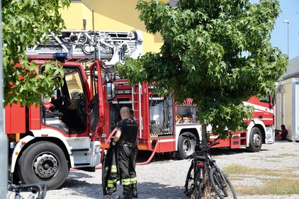 Milano, incendio in un centro di accoglienza 4