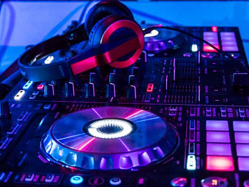 Lecce, i genitori del dj suicida denunciano il pm