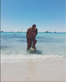 Gracia De Torres, topless a Formentera 7