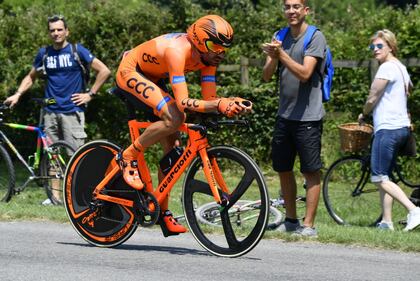 Ultima tappa del Giro d'Italia, i tifosi in attesa a Milano 15