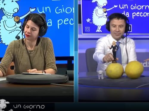 "Scanzi è invidioso...". Bocchino sfida il collega sui capelli