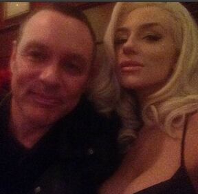 Courtney Stodden, da sposa minorenne a star di Instagram tutta curve 15