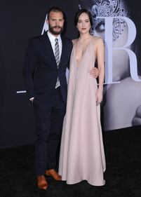 Dakota Johnson senza reggiseno per "50 Sfumature di Nero" 39