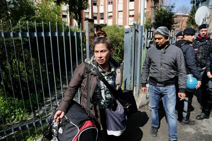 Milano, sgomberato il residence Cavezzali 2