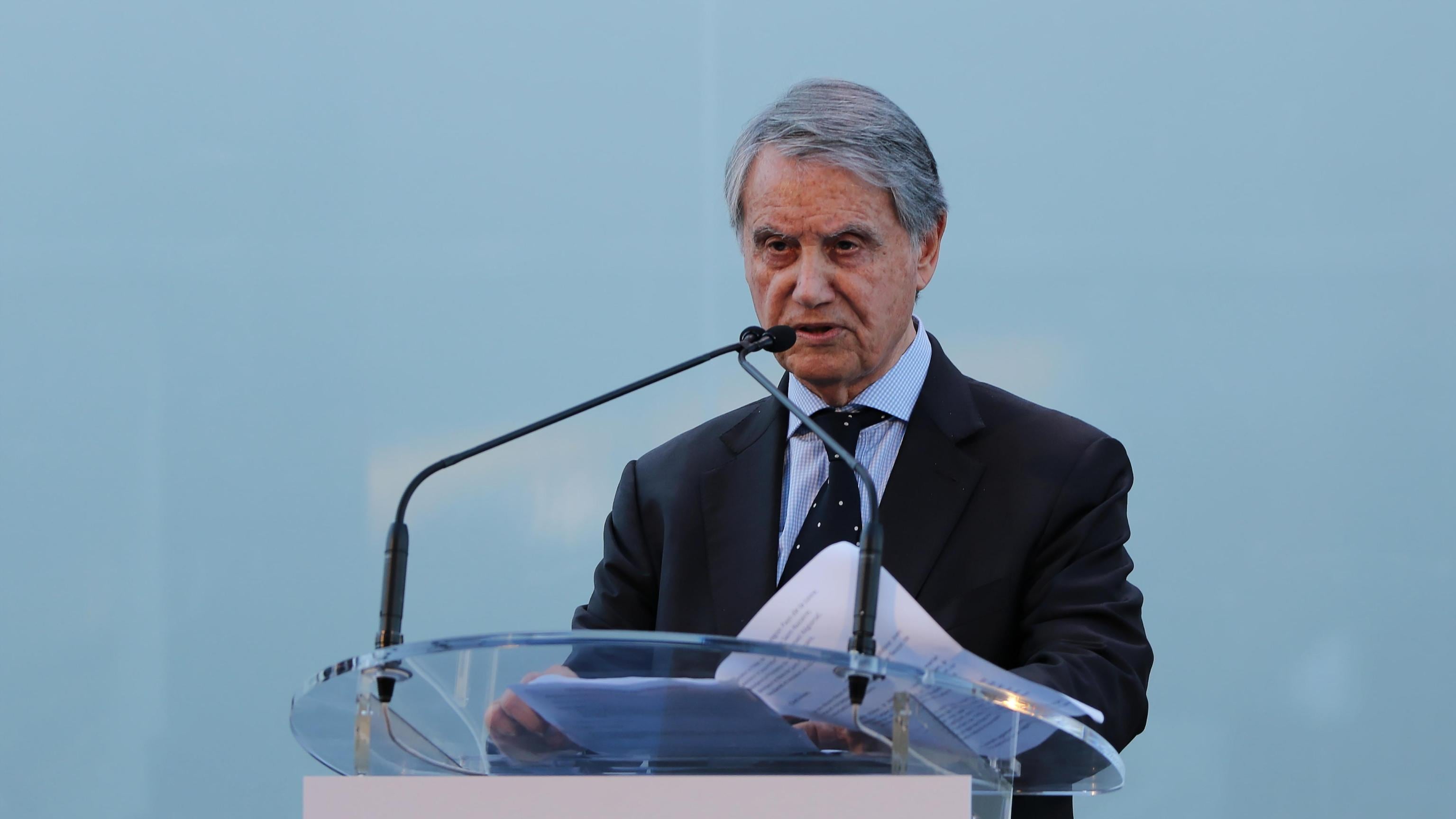 Aponte in rosso per 720 milioni