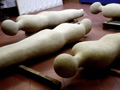"I sette savi" di Melotti dopo il restauro rivivono a Malpensa