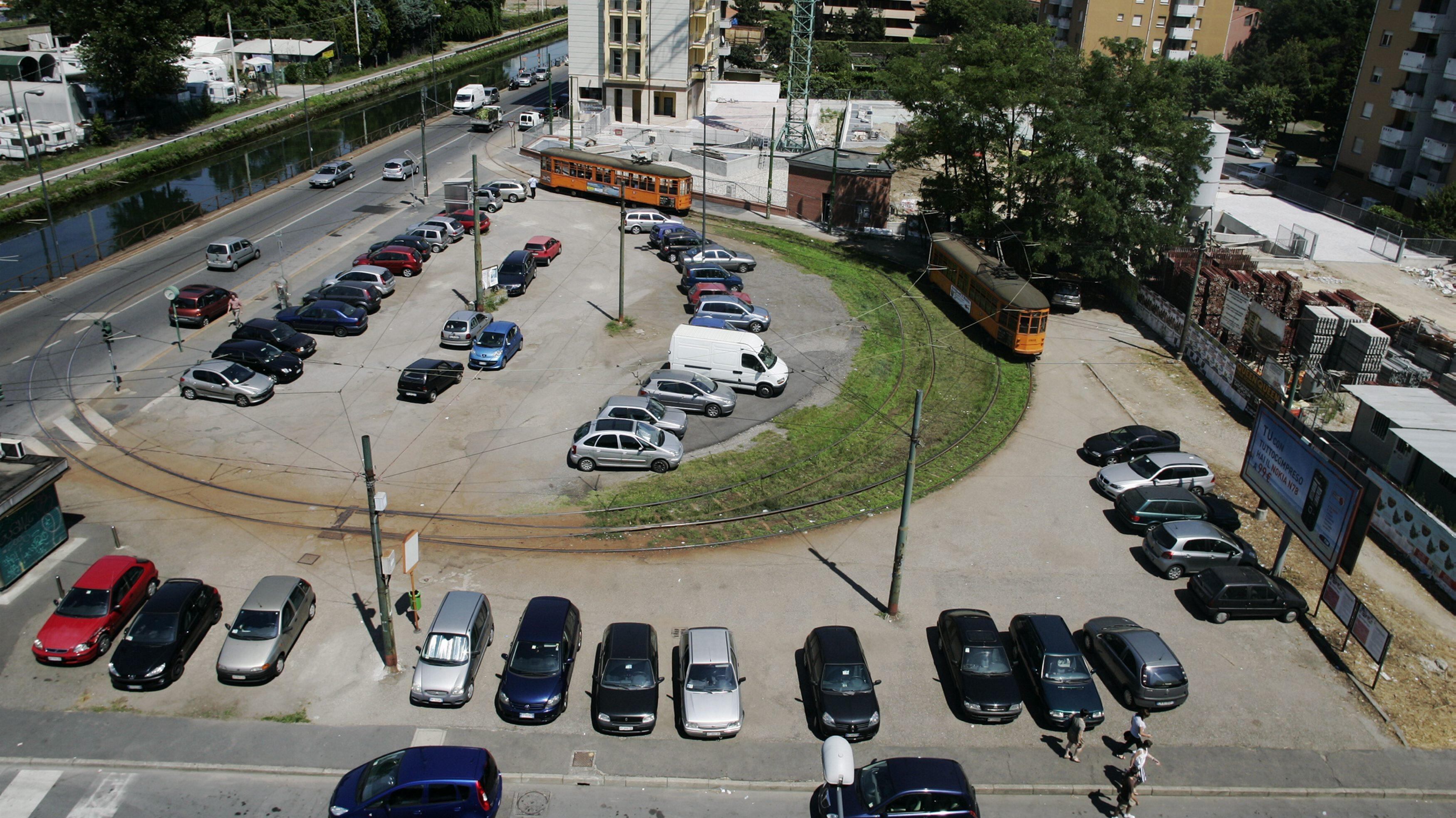 Piazzale Negrelli al Comune Un «tesoro» alle proprietarie