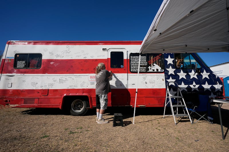 "Take Our Border Back": la marcia del patrioti per i confini Usa 10