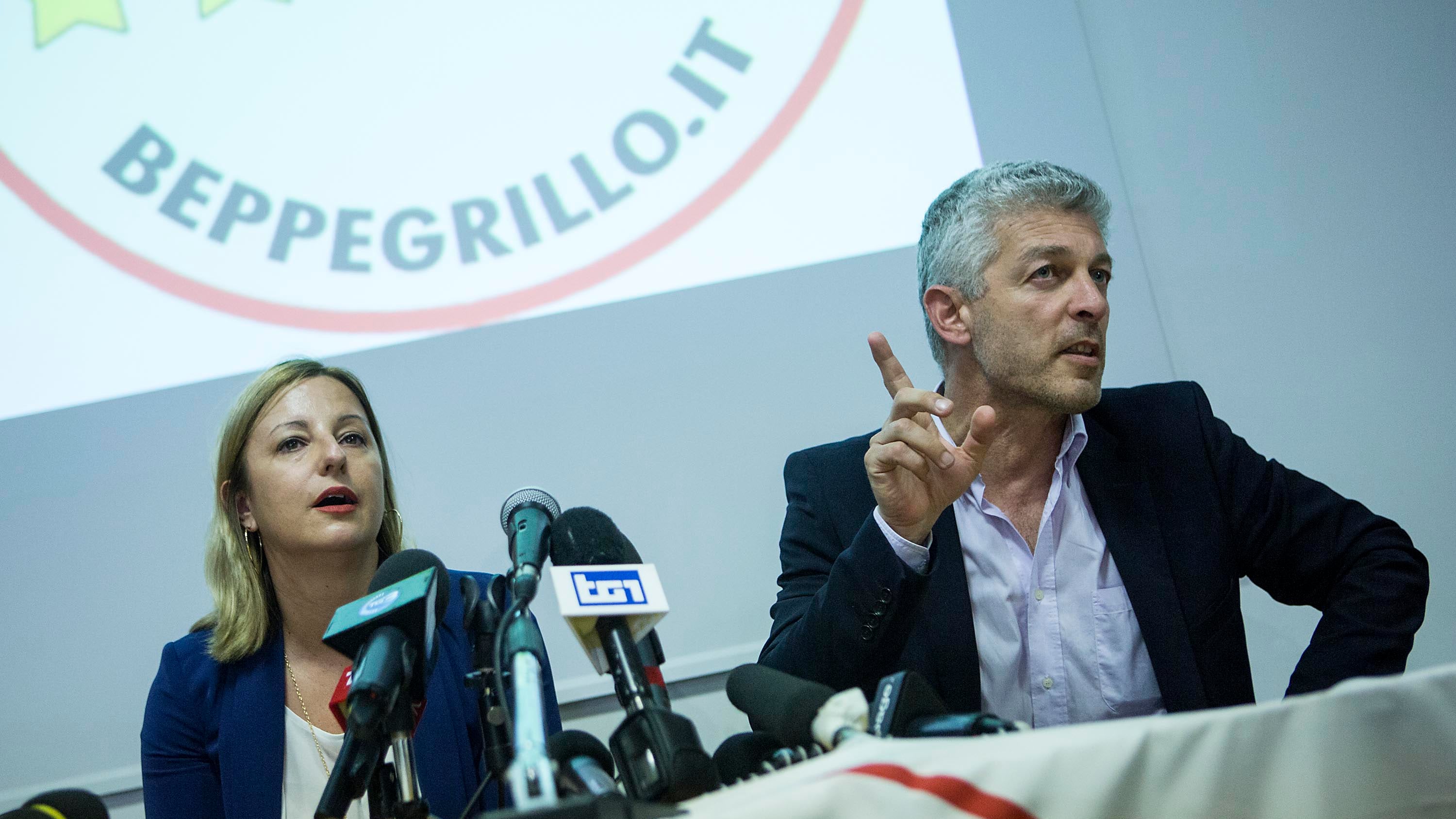 Dopo il flop alle europee il M5S va in crisi di nervi: "Paese di coglioni"