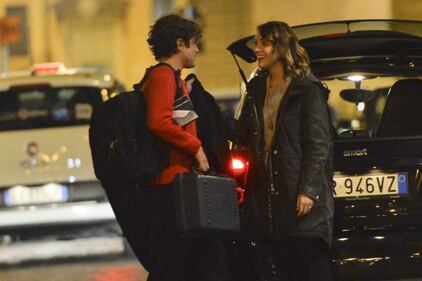 Scamarcio pizzicato con un'amica misteriosa 8