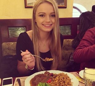 Mercedesz Henger, sexy come la mamma Eva 4