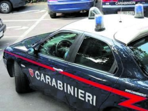 Esplosivi nel box: una "marmotta" carica e 3,5 kg di polvere pirica