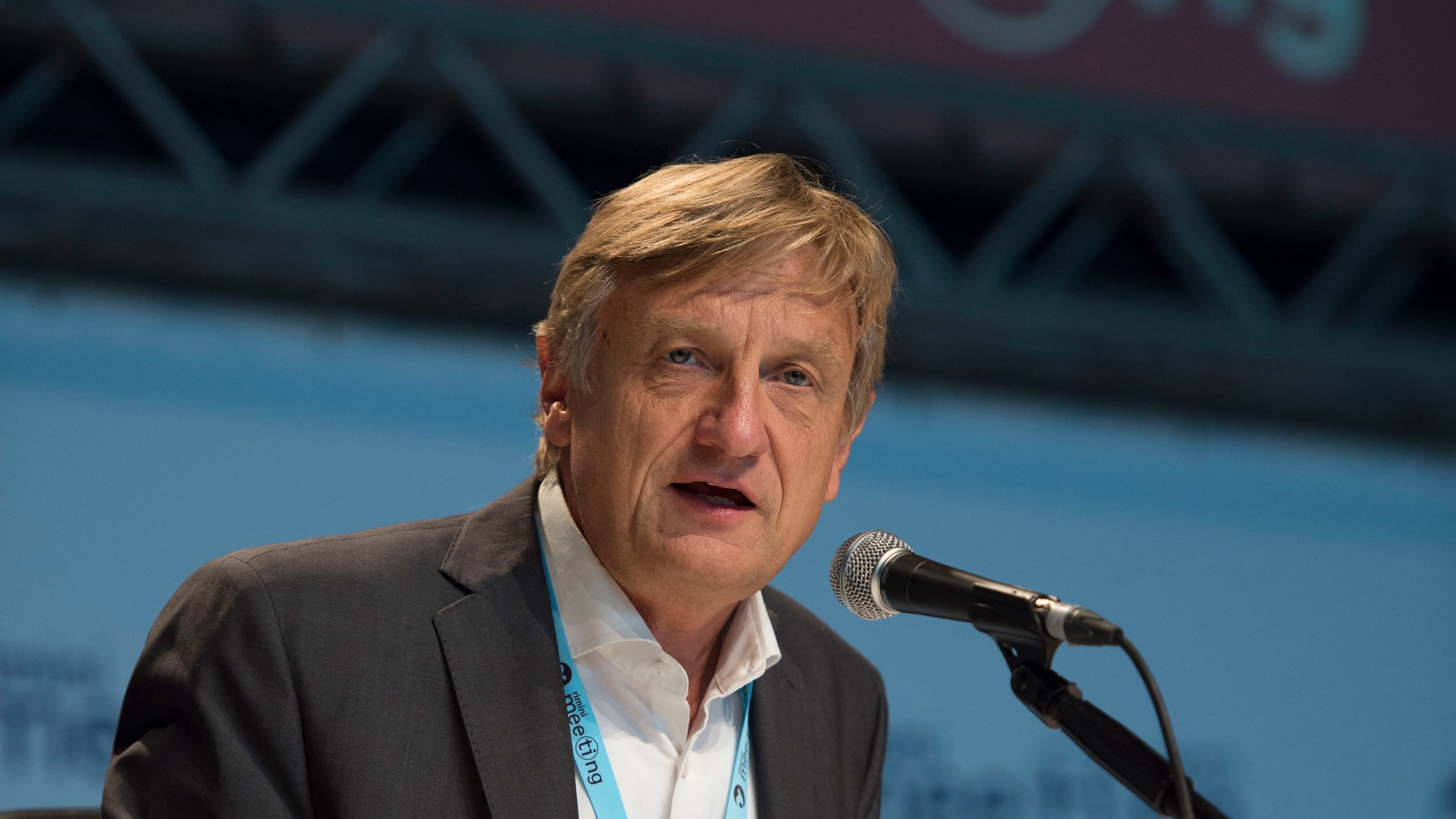 "La povertà non si batte con l'assistenzialismo ma con i posti di lavoro"