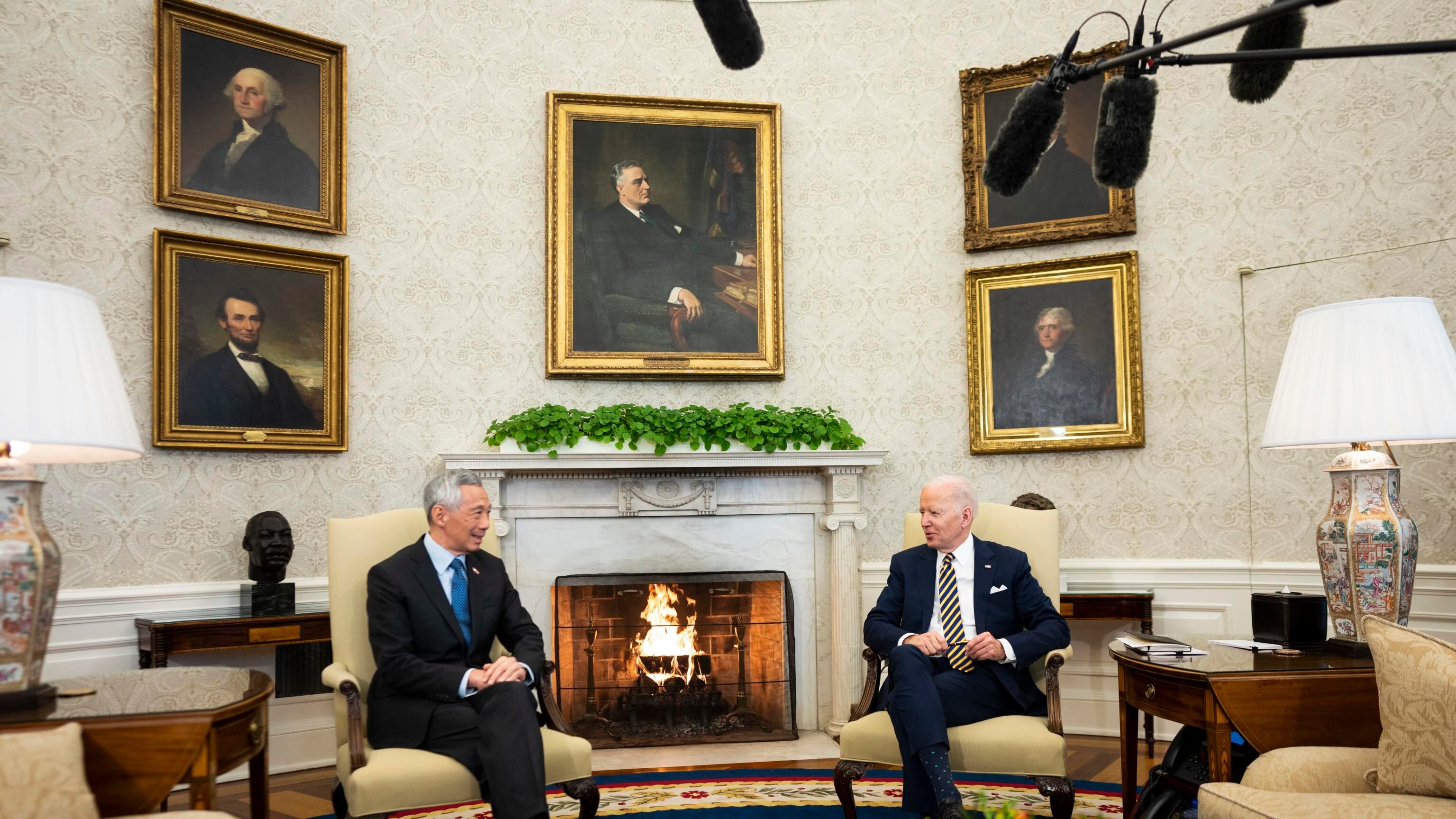 L'ira di Biden sullo zar: "La guerra è una minaccia all'Europa"