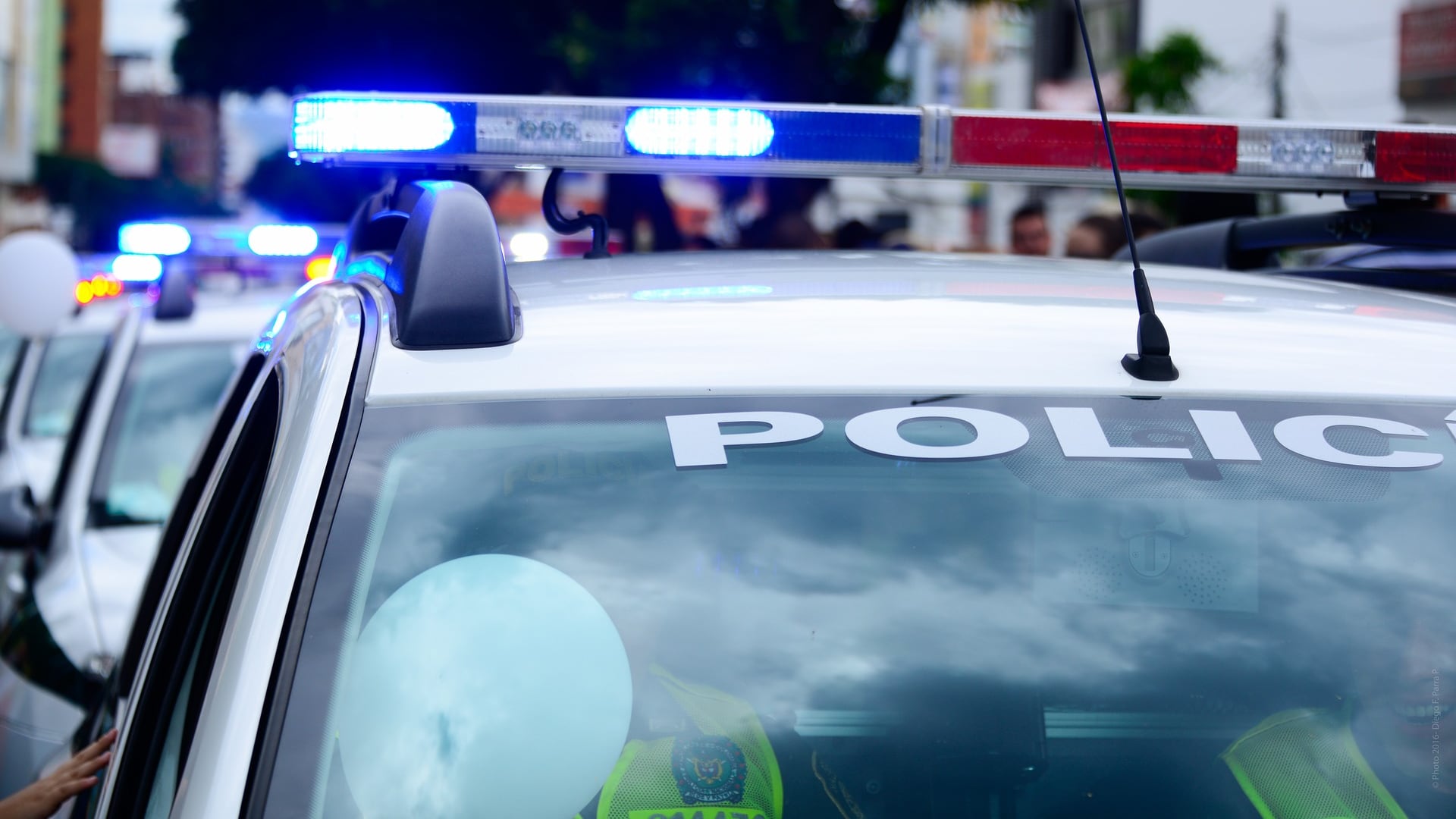 Milano, rissa tra rom per strada. Saltano fuori pistole