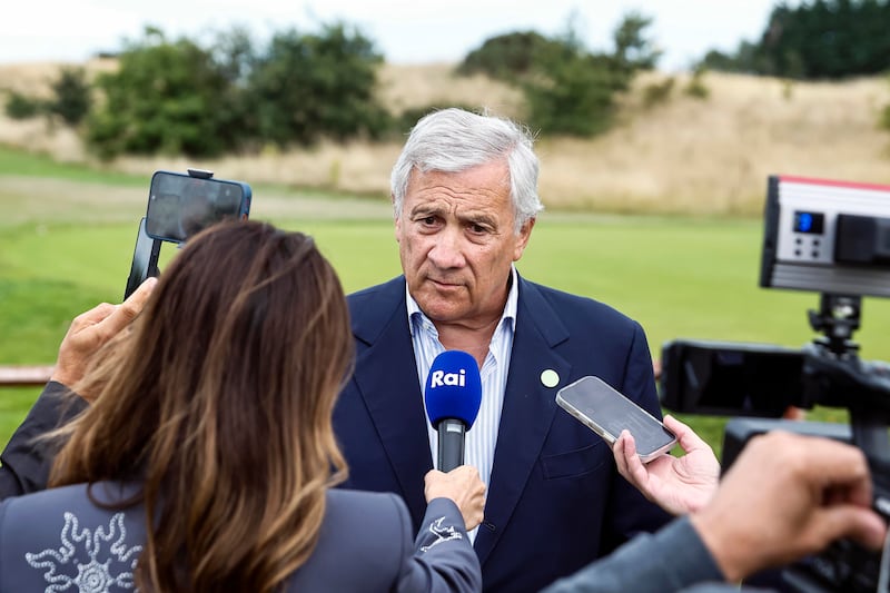 “Possibili tentativi d’influenze russe sul voto in Italia”. L’avviso di Tajani. Ma Salvini frena: “Mai subito influenze”