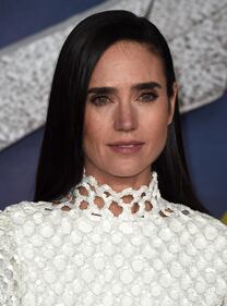 Jennifer Connelly: red carpert londinese per la prima di "Alita" 11