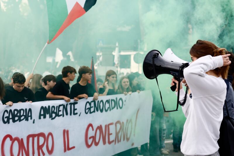 Manifestazione pro-Palestina: slogan e striscioni a Milano e Roma 1