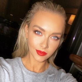 Camille Kostek, le foto più sensuali 7