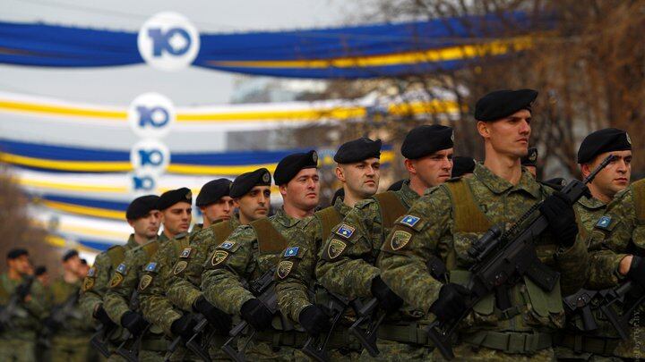 La Serbia minaccia l'intervento militare se il Kosovo dovesse dotarsi di un esercito
