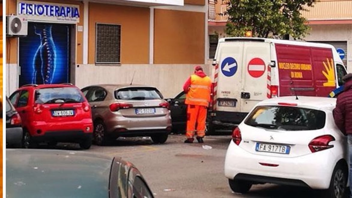 L'oltraggio al caduto missino: la Raggi fa cancellare il murale