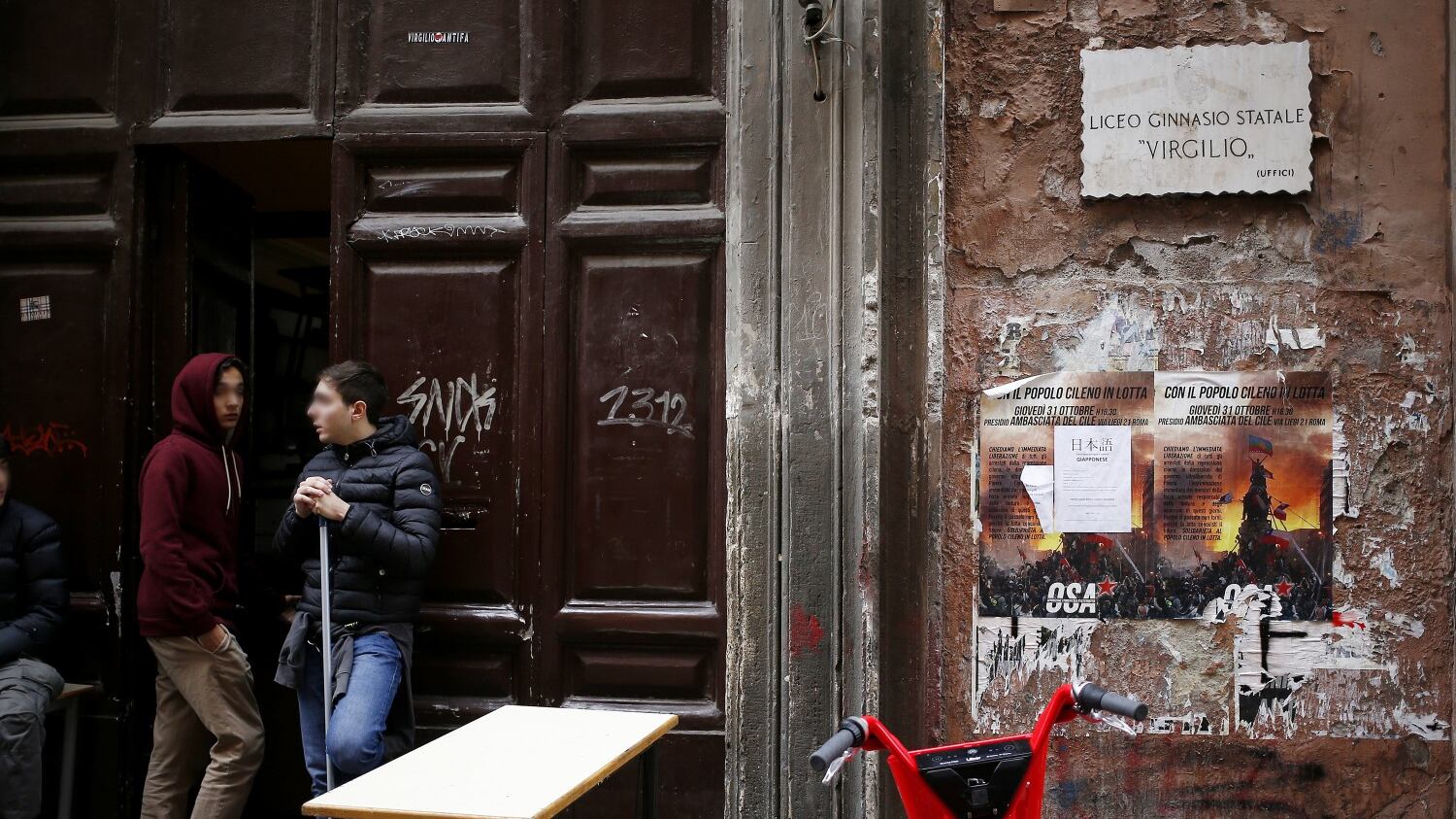 Roma, nel liceo occupato dai collettivi danni per 12mila euro