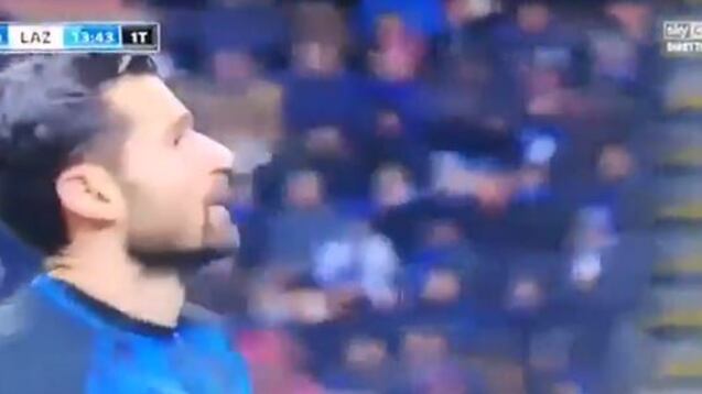 Inter-Lazio, lo sputo di Candreva durante il match