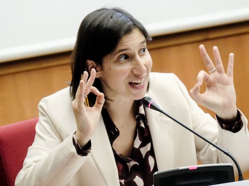 Anche i giovani di sinistra bocciano la linea Schlein. "Disattenta ai nostri temi"