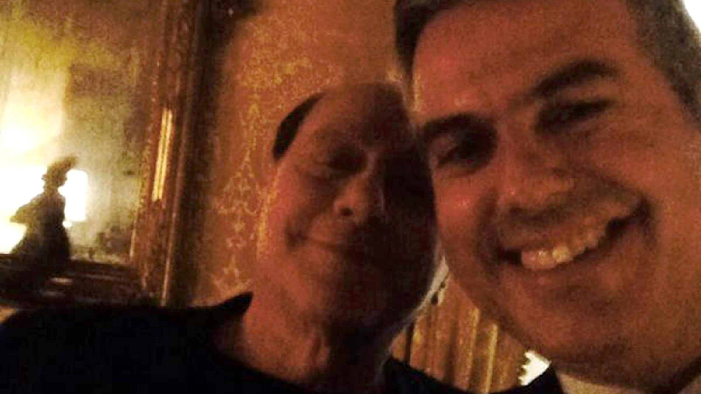 Espulso per selfie con il Cav: terremoto nel Ncd