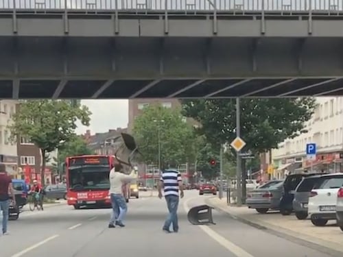 Amburgo, armato di coltello accoltella i clienti in supermarket