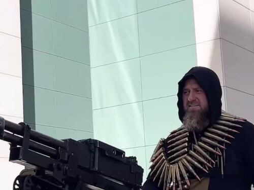 "Non sono così idiota". Quel retroscena di Musk sul cybertruck a Kadyrov