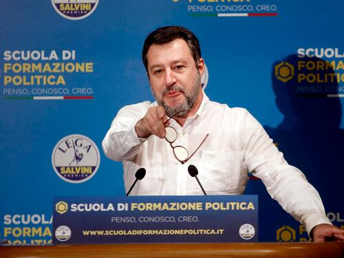 Il Wwf arruola pure le cicogne per demolire il Ponte di Salvini