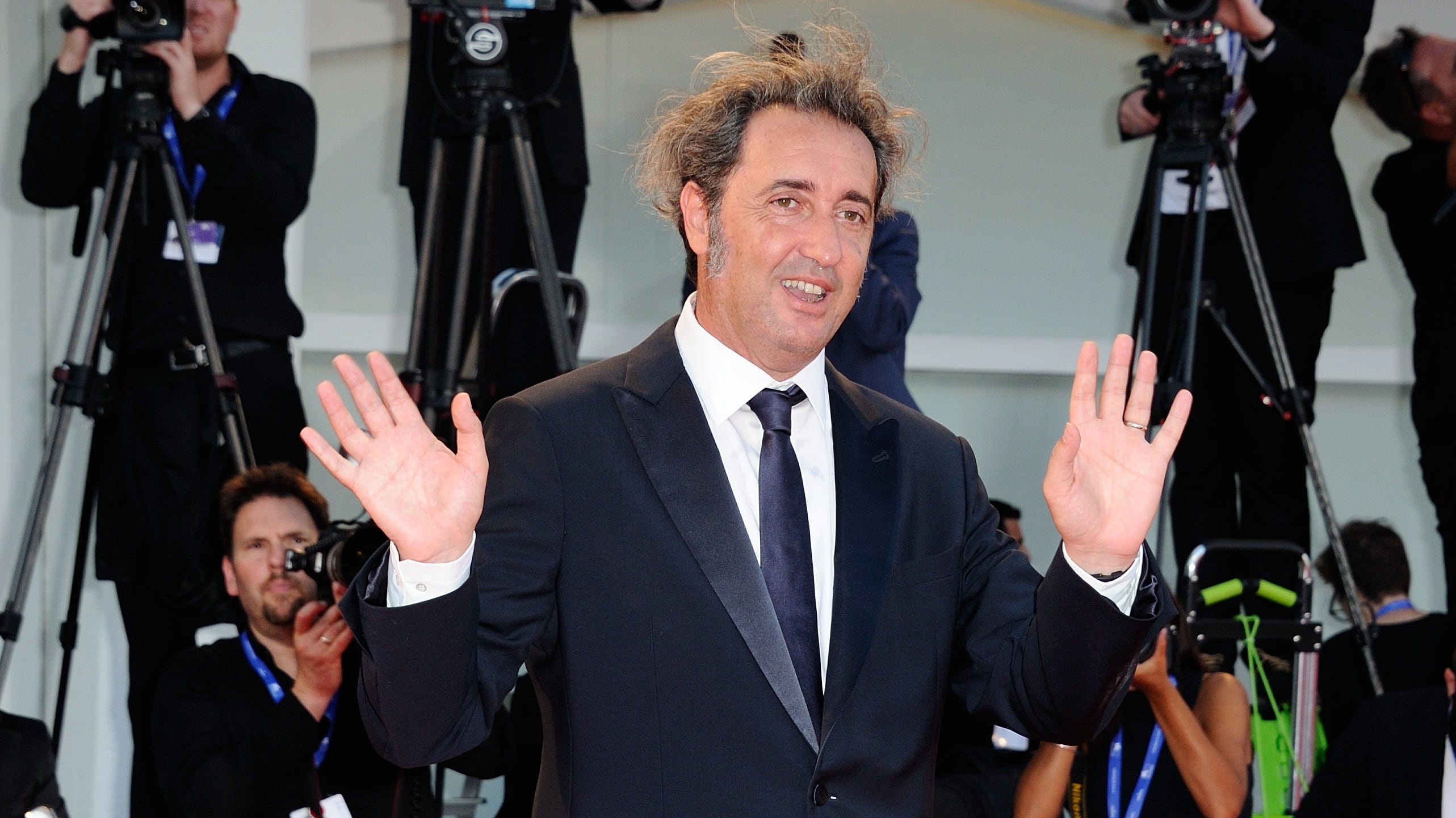 "Può girare il film a casa mia". Nell'incontro con Sorrentino è Silvio a fare il colpo di scena