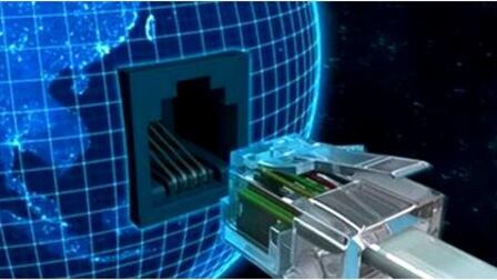 Ecco quanto inquinano Internet, mail e WhatsApp (e cosa fare)