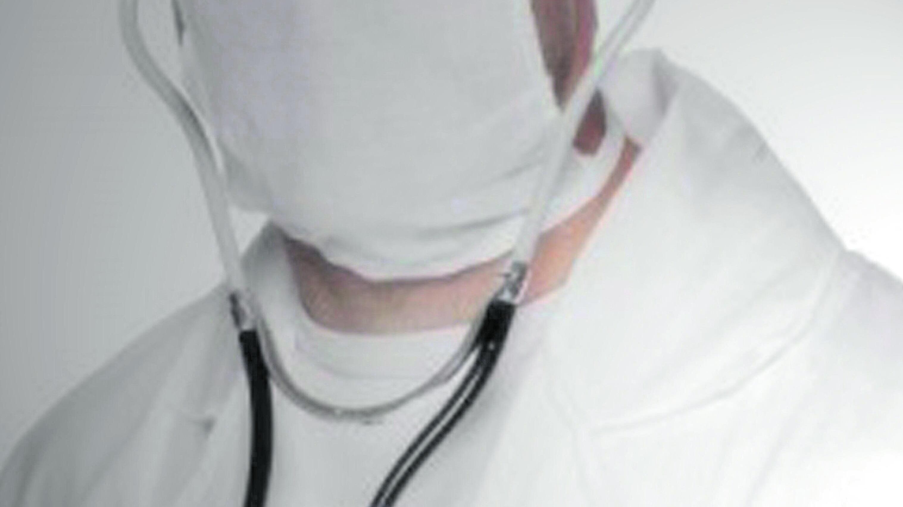 Abusi sessuali su donne "selezionate". Medico 42enne condannato a 10 anni