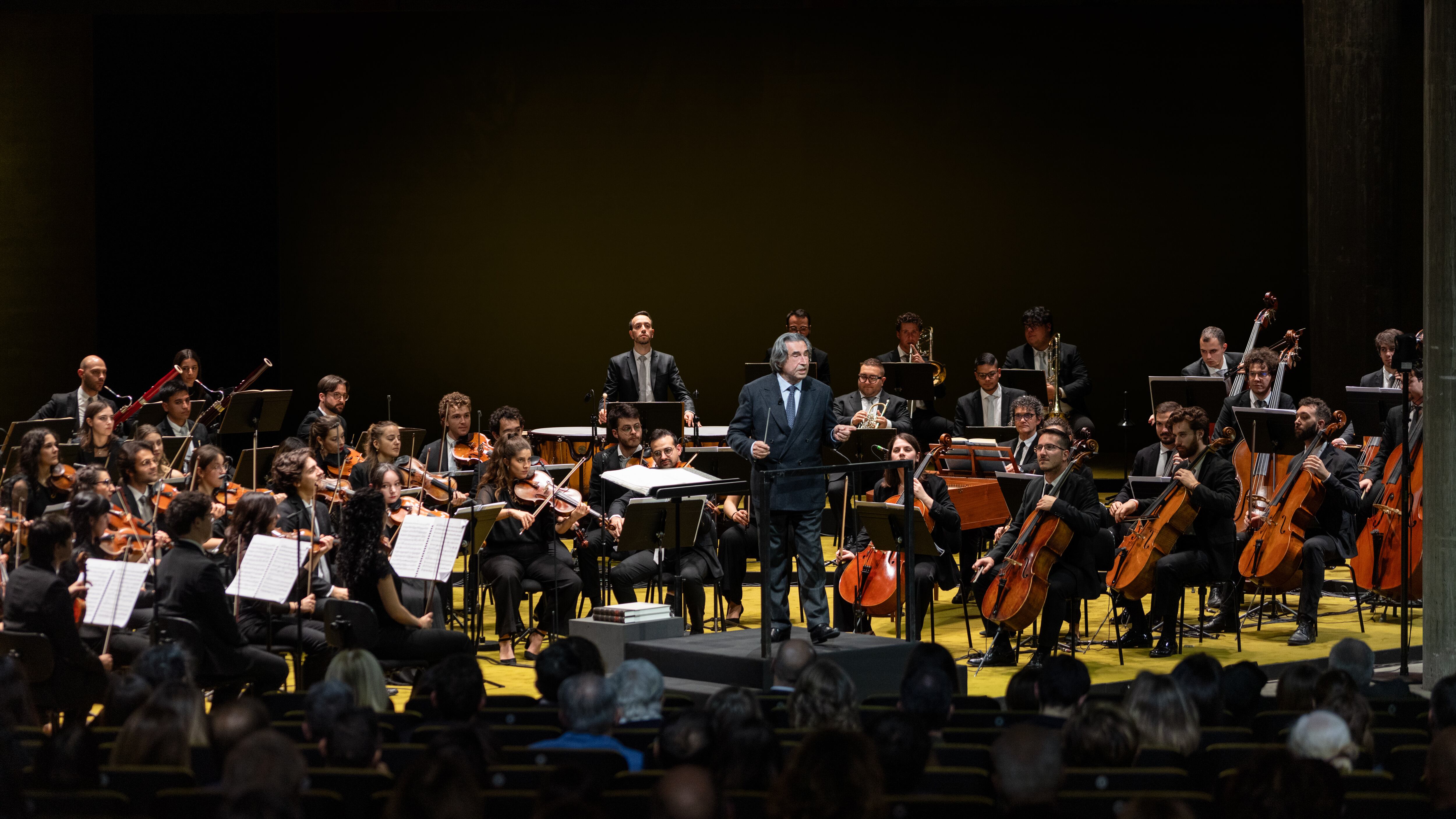 Inaugurata la terza Riccardo Muti Italian Opera Academy a Milano: la Fondazione Prada si trasforma in sala da concerto