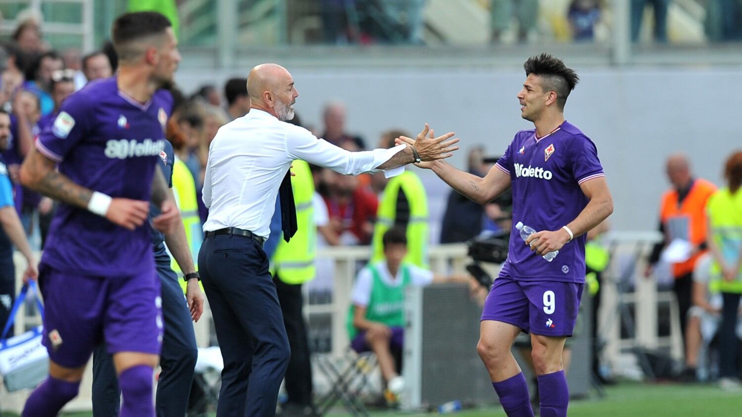 La Fiorentina non si scansa: secco 3-0 al Napoli. La Juventus gongola