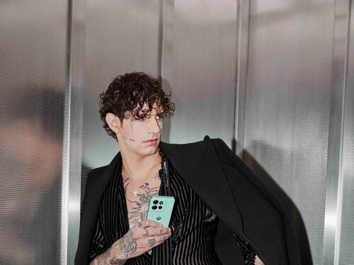 Motorola sceglie Achille Lauro: tra passioni, audacia e stile una partnership che segna una svolta