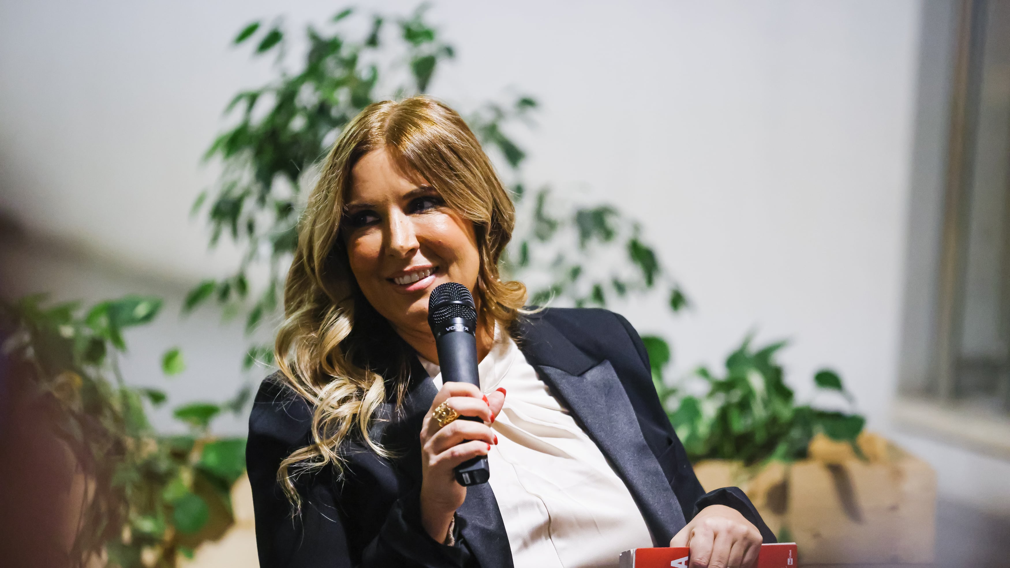 Selvaggia Lucarelli: "Troppo ambiguo. Perché quei due sono così amici?"