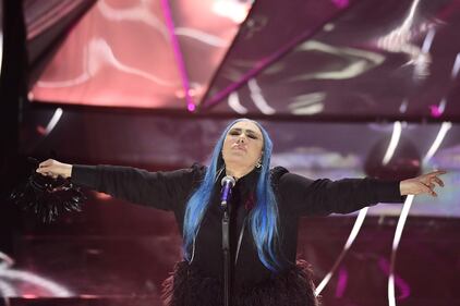 Sanremo 2024: ecco il look della finalissima del Festival di Loredana Berté 3