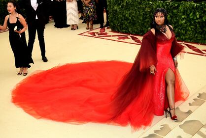 Met Gala 18: Rihanna con la mitra e Madonna con la veletta 1