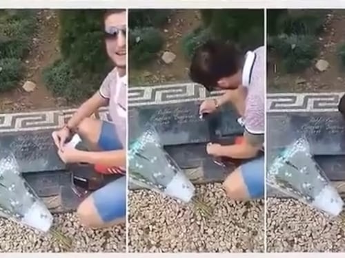 Turista sniffa cocaina sulla tomba di Pablo Escobar: espulso dalla Colombia