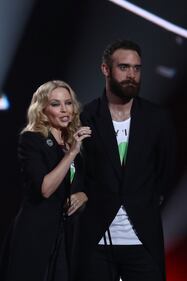 Kylie Minogue sexy per un calendario 12