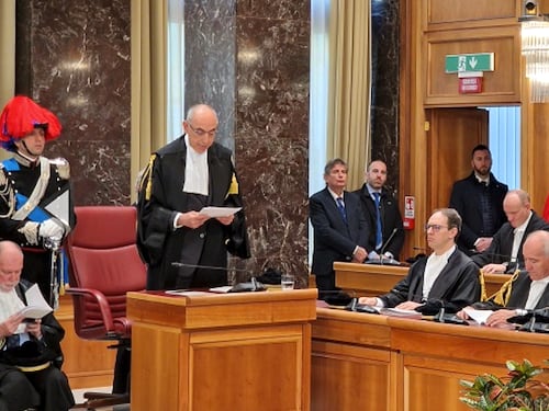 "Debito nel mirino Ue, colpa dei bonus"